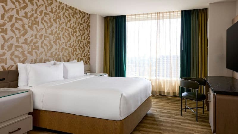 Renaissance Schaumburg Convention Center Hotel hotel photo 2