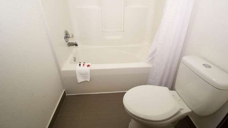 Super 8 by Wyndham Chicago O’Hare Airport hotel photo 5