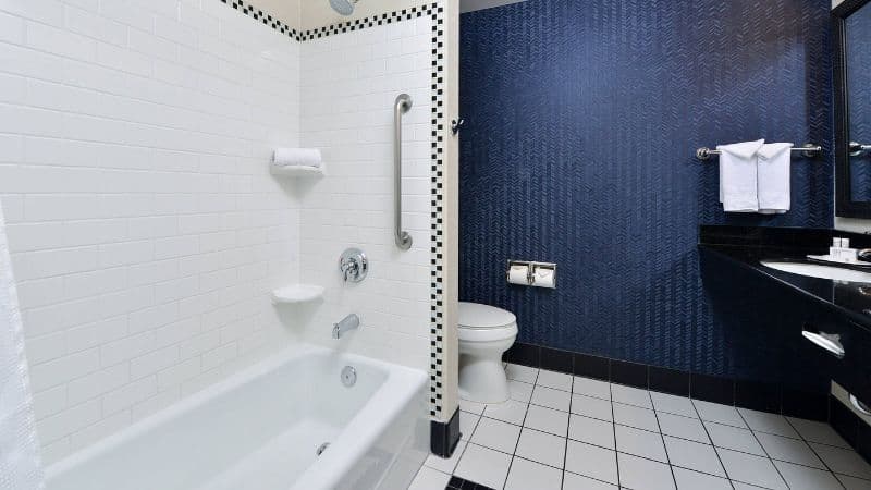 Super 8 by Wyndham Macomb hotel photo 5