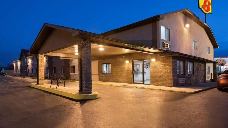 Super 8 by Wyndham Rantoul hotel photo 5