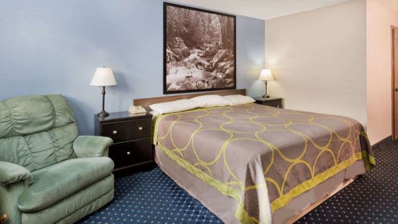 Super 8 by Wyndham Rockford hotel photo 3