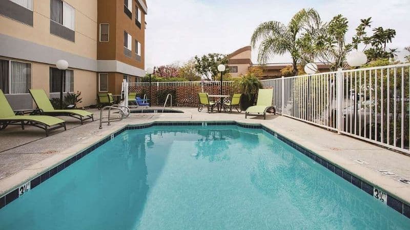 Vibe Inn – Whirlpool Suites Jacuzzi room