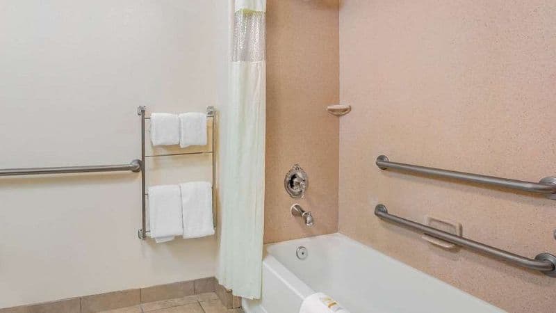 Vibe Inn – Whirlpool Suites hotel photo 5