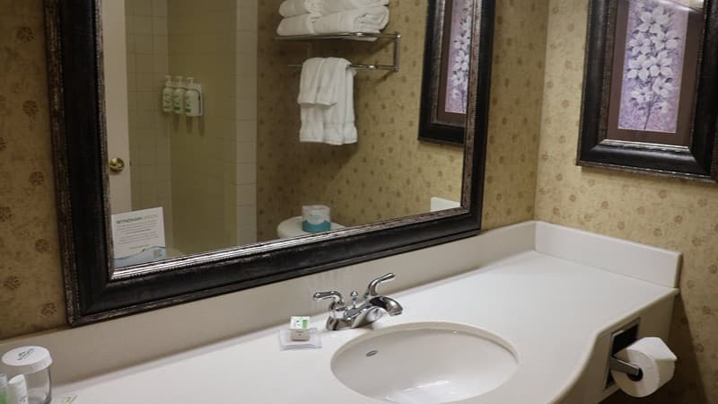 Wingate by Wyndham Peoria hotel photo 2