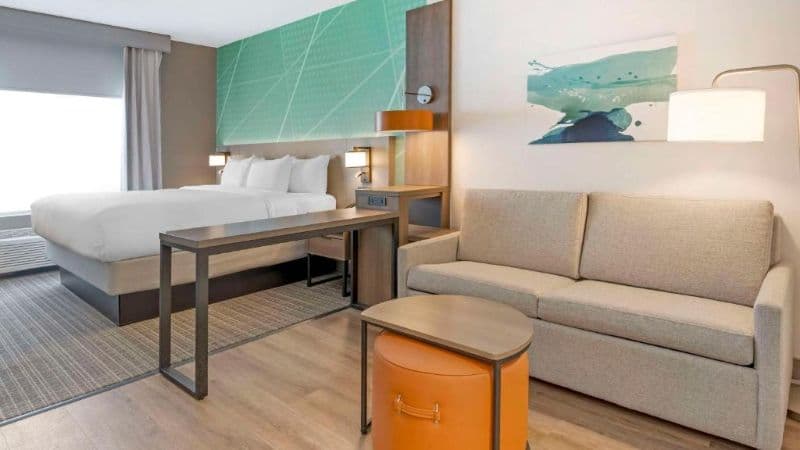 Comfort Suites Fort Wayne hotel photo 2