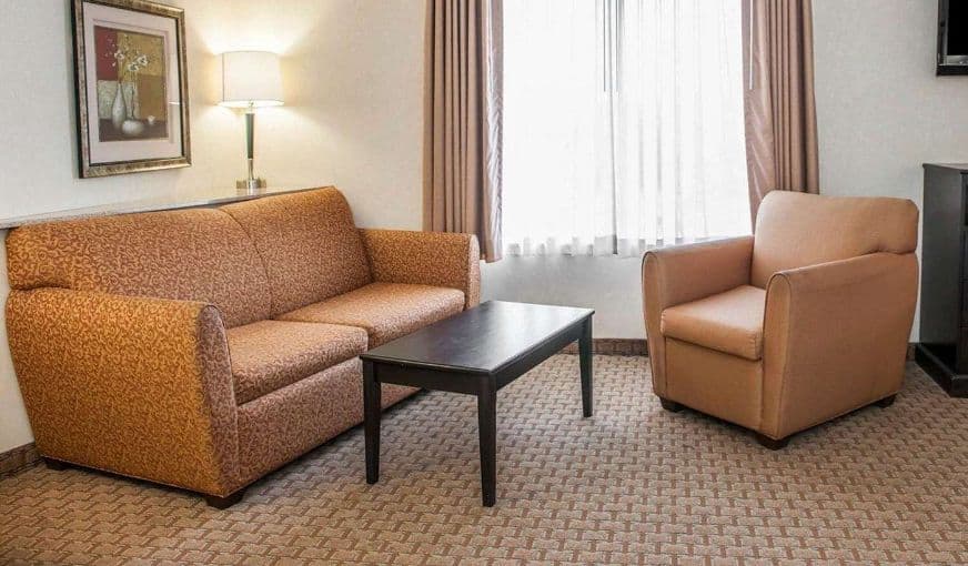 Comfort Suites Southport hotel photo 5