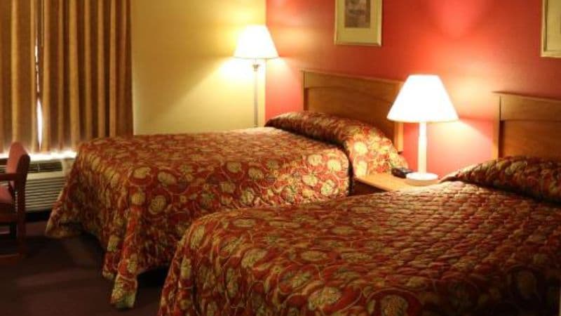 Hometown Inn & Suites hotel photo 2