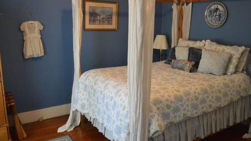 Inntiquity, A Country Inn hotel photo 4