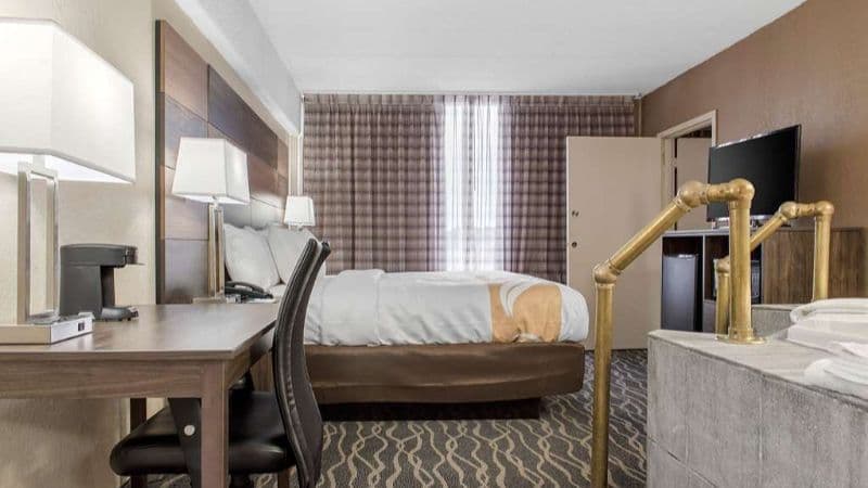 Quality Inn And Conference Center hotel photo 2