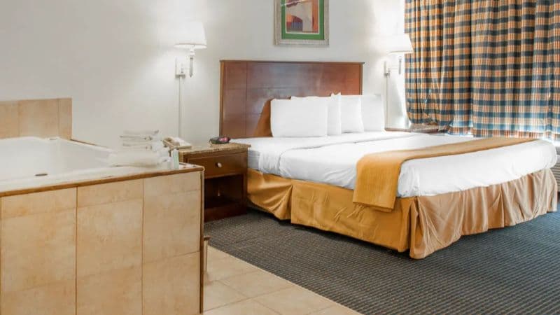 Quality Inn & Suites Lafayette I-65 hotel photo 2
