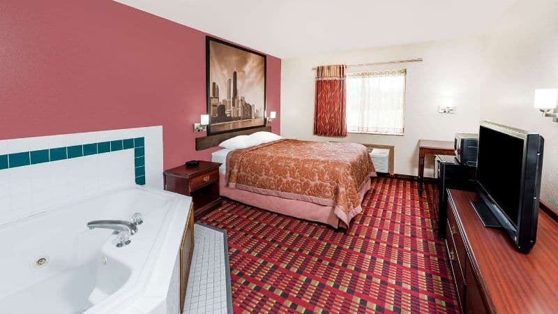 Super 8 by Wyndham Paris IL hotel photo 4