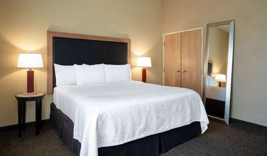 Wyndham Noblesville hotel photo 2