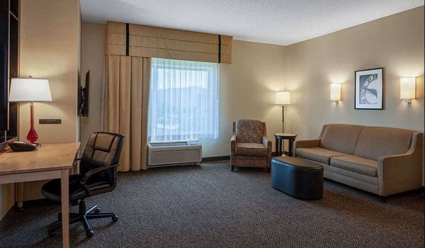 Wyndham Noblesville hotel photo 5