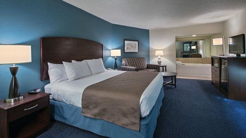 AmericInn by Wyndham Fort Dodge hotel photo 2