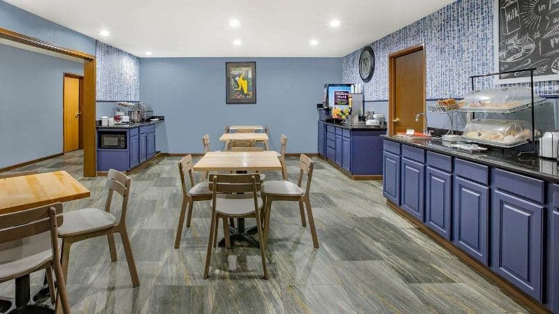 AmericInn by Wyndham Pella hotel photo 5