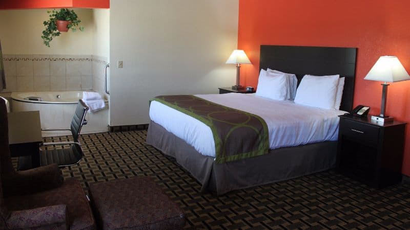 AmericInn by Wyndham West Burlington hotel photo 2