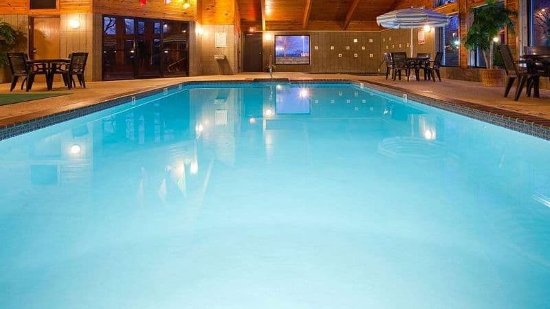 AmericInn by Wyndham West Burlington hotel photo 4