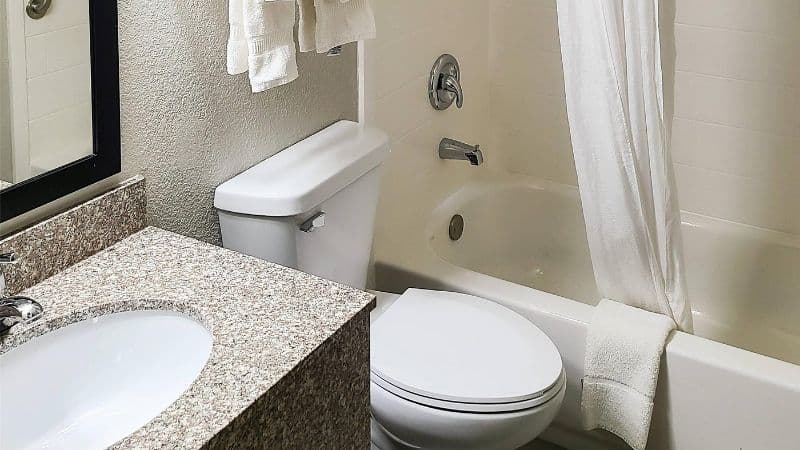 Clarion Pointe Bettendorf – Quad Cities hotel photo 3