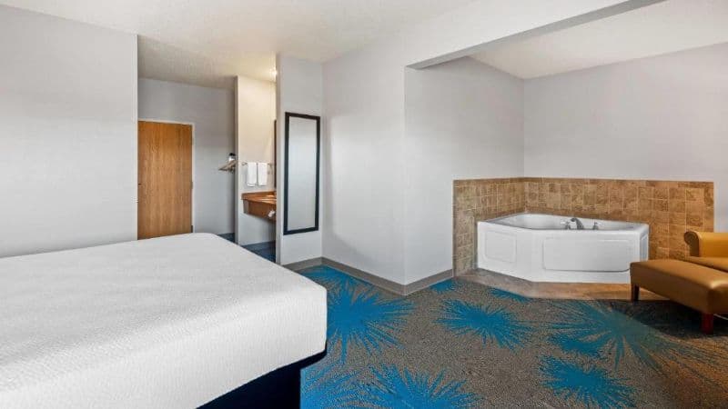 Days Inn by Wyndham Carroll hotel photo 2