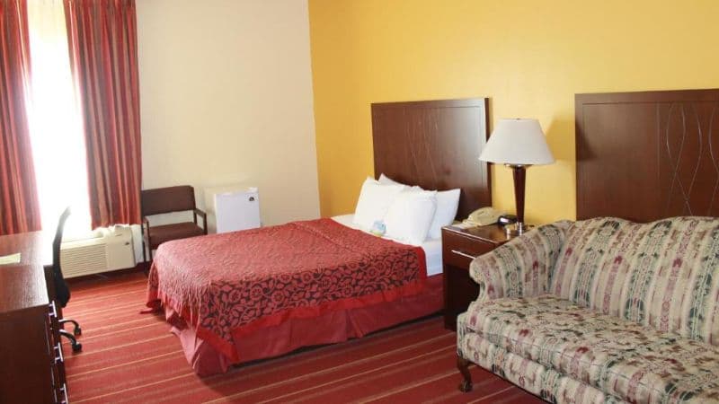 Days Inn by Wyndham Walcott Davenport hotel photo 3