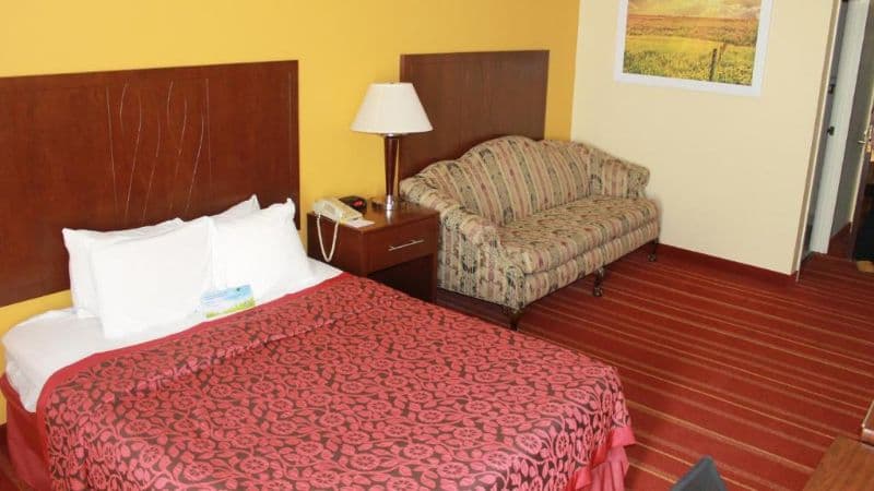 Days Inn by Wyndham Walcott Davenport hotel photo 4