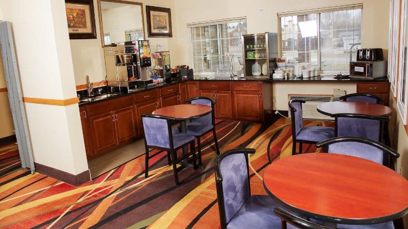 Dutch Inn and Suites hotel photo 5