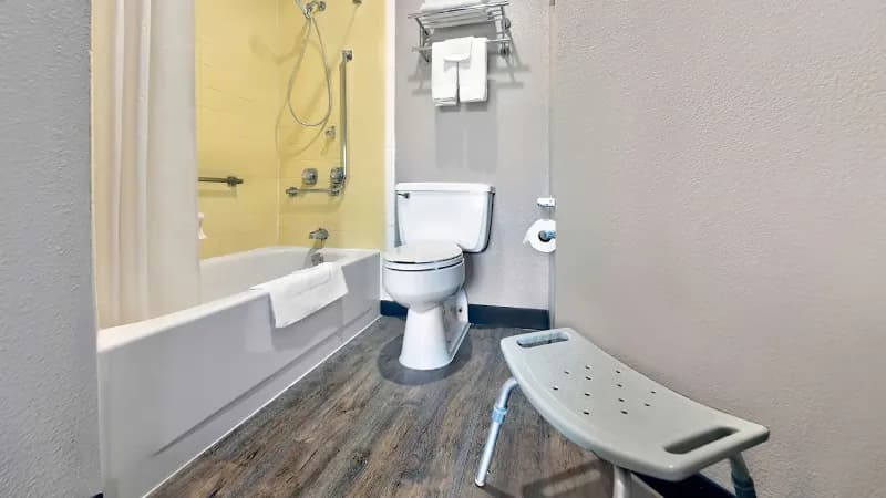 Motel 6 Cedar Rapids – Airport hotel photo 4