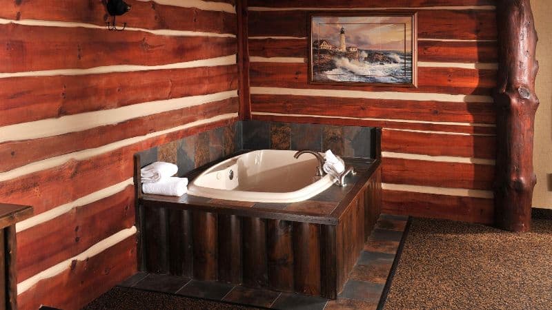 Stoney Creek Hotel Quad Cities – Moline Jacuzzi room