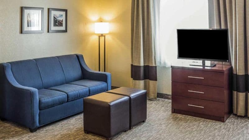 Super 8 by Wyndham Altoona hotel photo 3