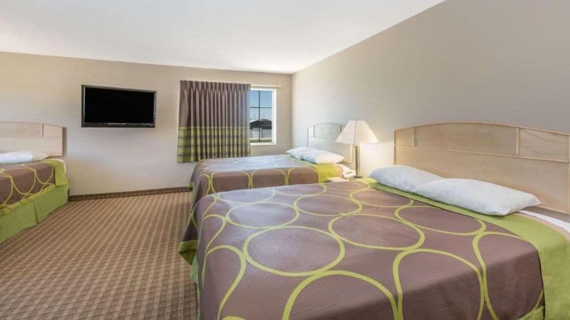 Super 8 by Wyndham Carroll/East hotel photo 3
