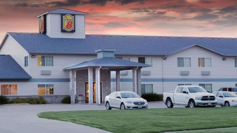 Super 8 by Wyndham Carroll/East hotel photo 5