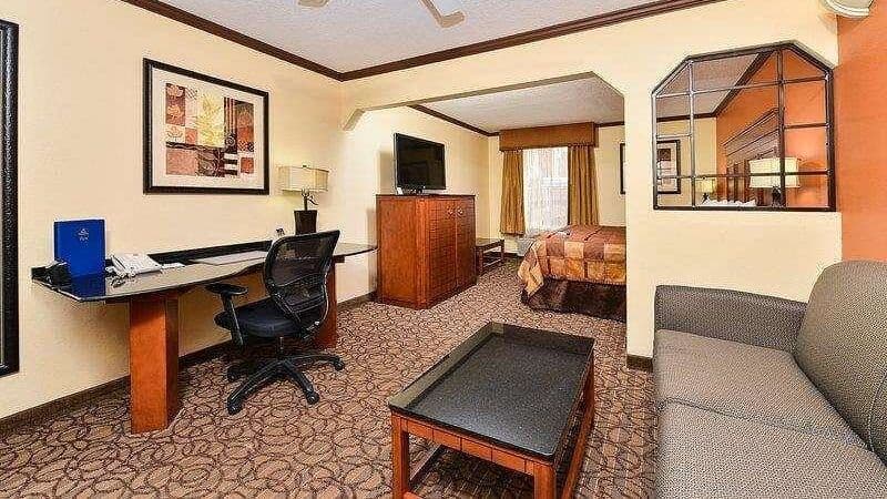 Best Western Plus Midwest Inn & Suites Salina hotel photo 3