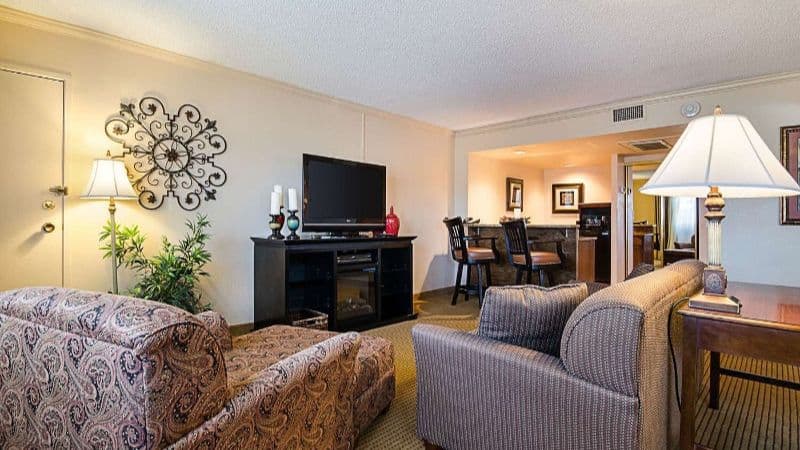 Clarion Inn Garden City hotel photo 3