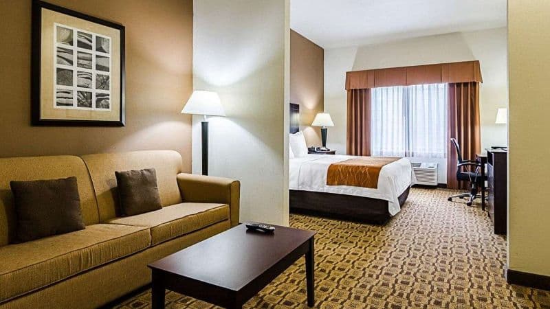 Comfort Inn & Suites Lawrence – University Area hotel photo 4