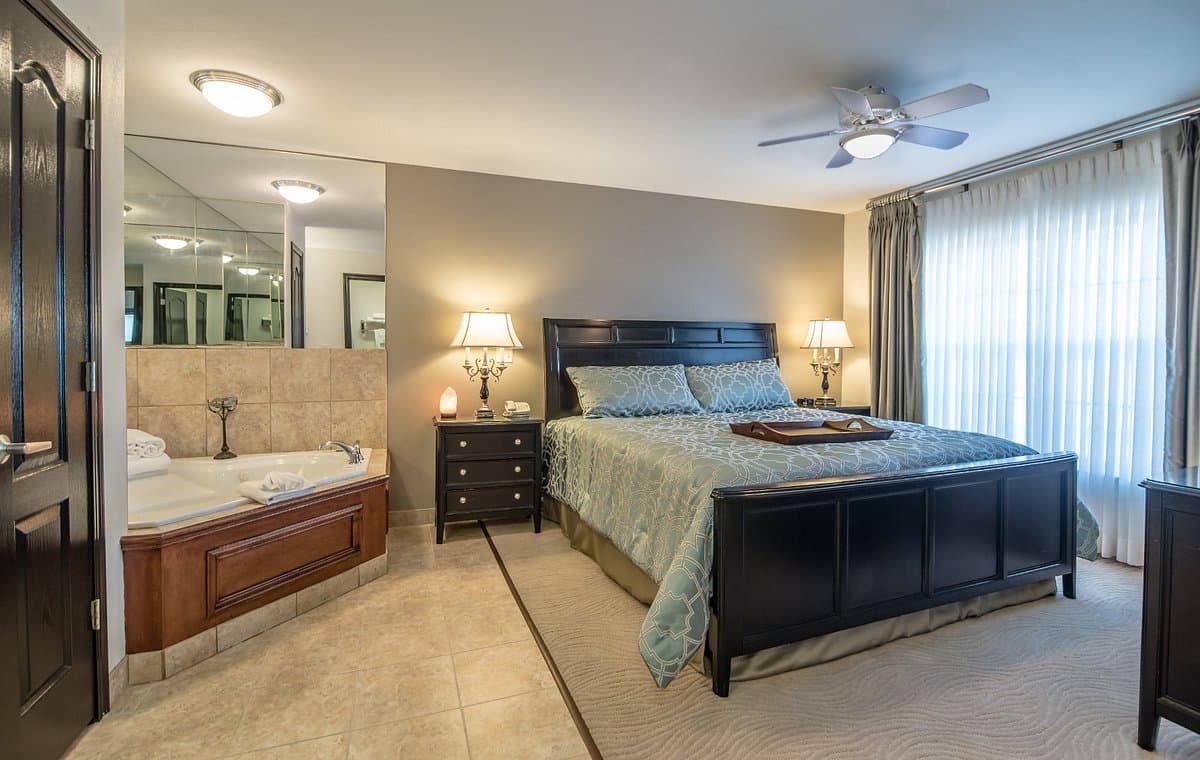 Homewood Suites by Hilton @ The Waterfront Jacuzzi room