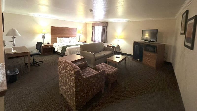 Quality Inn & Suites Salina hotel photo 3