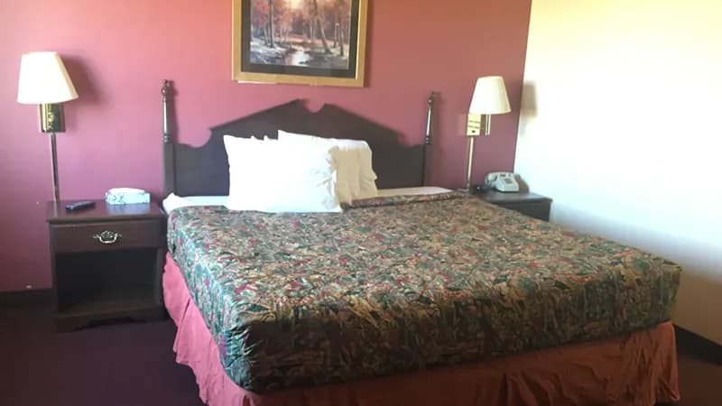 Derby Inn & Suites hotel photo 2
