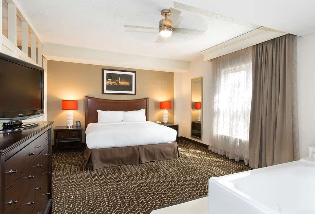DoubleTree Suites by Hilton Lexington hotel photo 2
