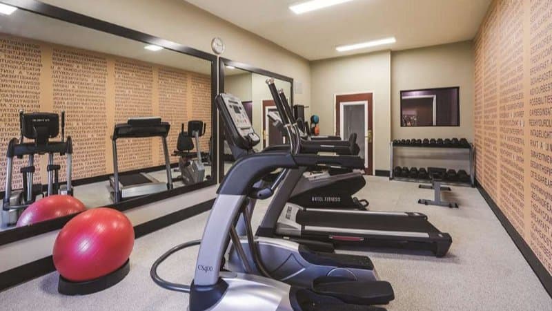 La Quinta Inn & Suites by Wyndham Louisville hotel photo 4