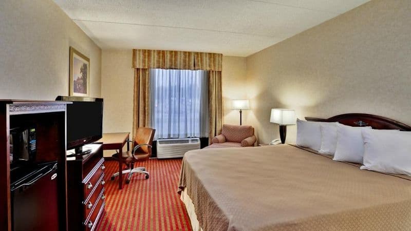 Quality Inn & Suites Somerset hotel photo 2