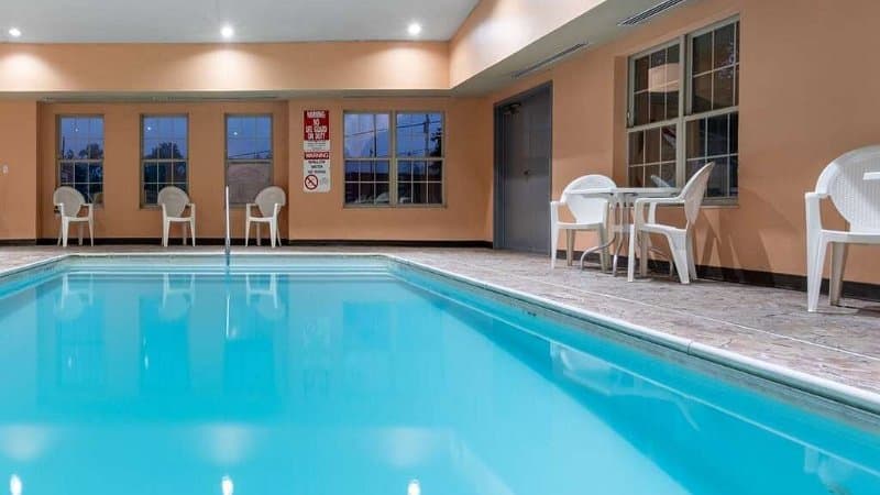 Ramada by Wyndham Sellersburg / Louisville North hotel photo 4