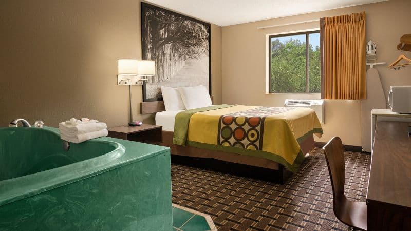Super 8 by Wyndham Mayfield hotel photo 2