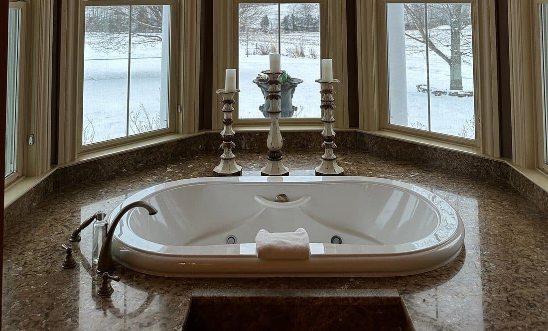 Wildflower Ranch Inn Jacuzzi room