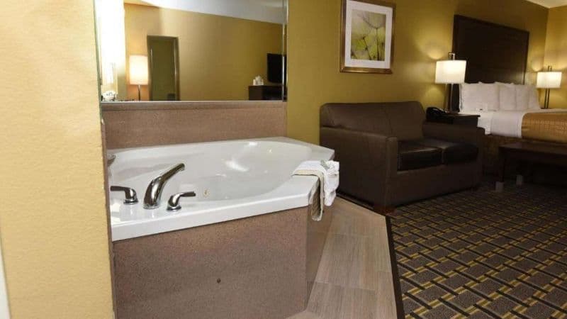 Best Western Zachary Inn hotel photo 2