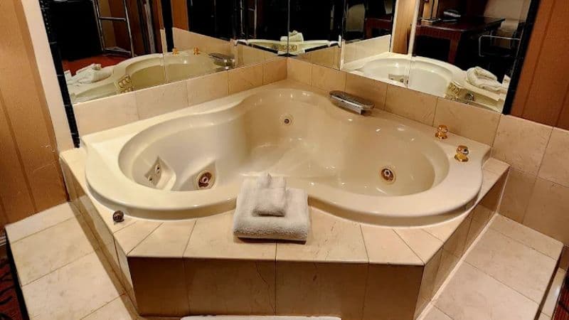 Boomtown Hotel Casino Jacuzzi room