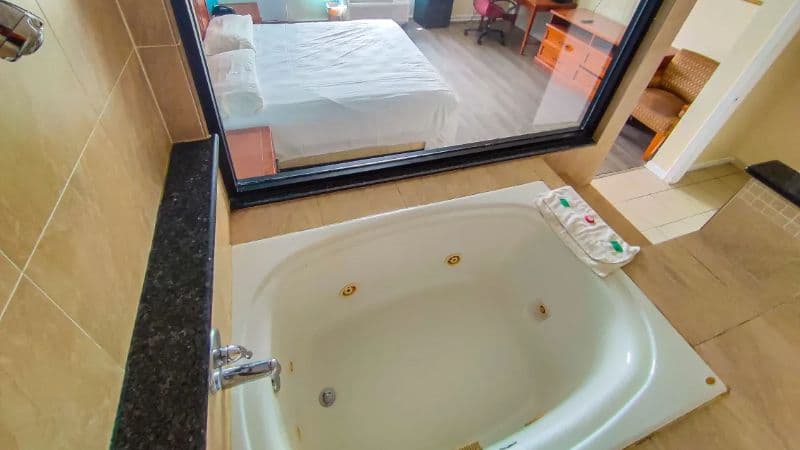 Clover Inn & Suites hotel photo 3