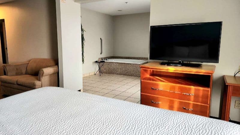 Days Inn & Suites by Wyndham Thibodaux hotel photo 2