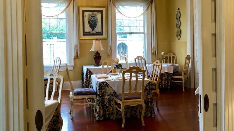 Historic Michabelle Inn hotel photo 5