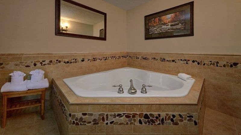 The Inn on the River Jacuzzi room