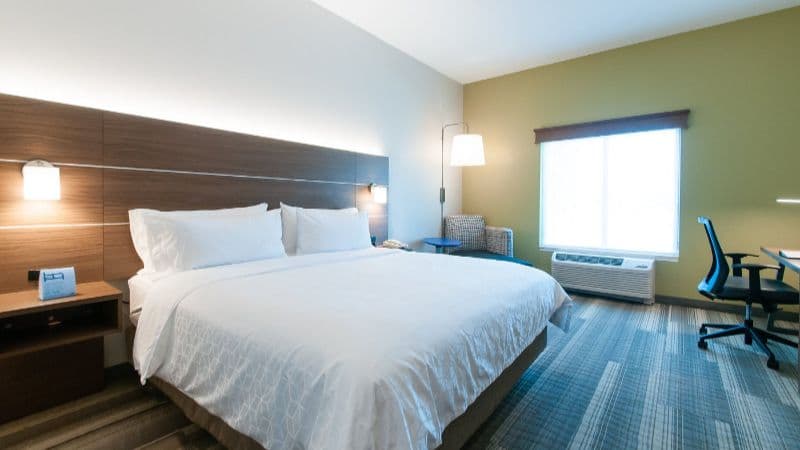 Holiday Inn Express & Suites Hagerstown hotel photo 2